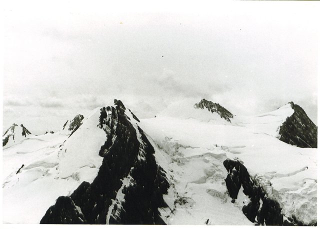 mayeclimb1.jpg